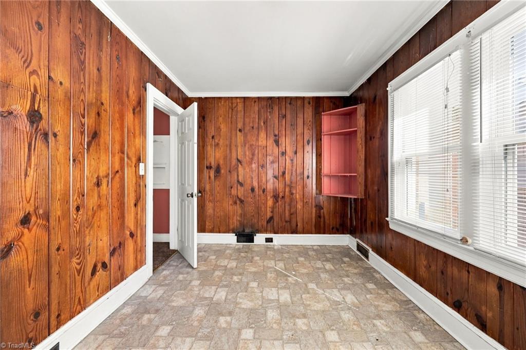 422 W 25th Street Property Photo 18