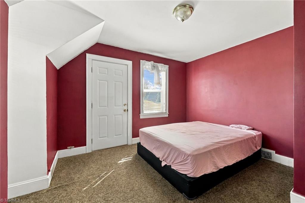 422 W 25th Street Property Photo 23