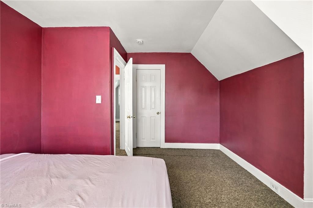 422 W 25th Street Property Photo 24