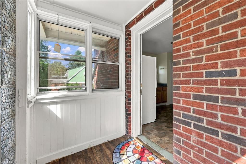 422 W 25th Street Property Photo 30