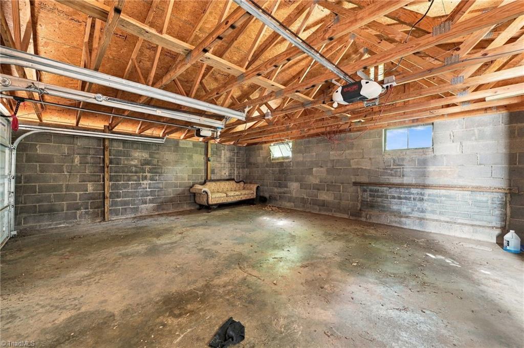422 W 25th Street Property Photo 33