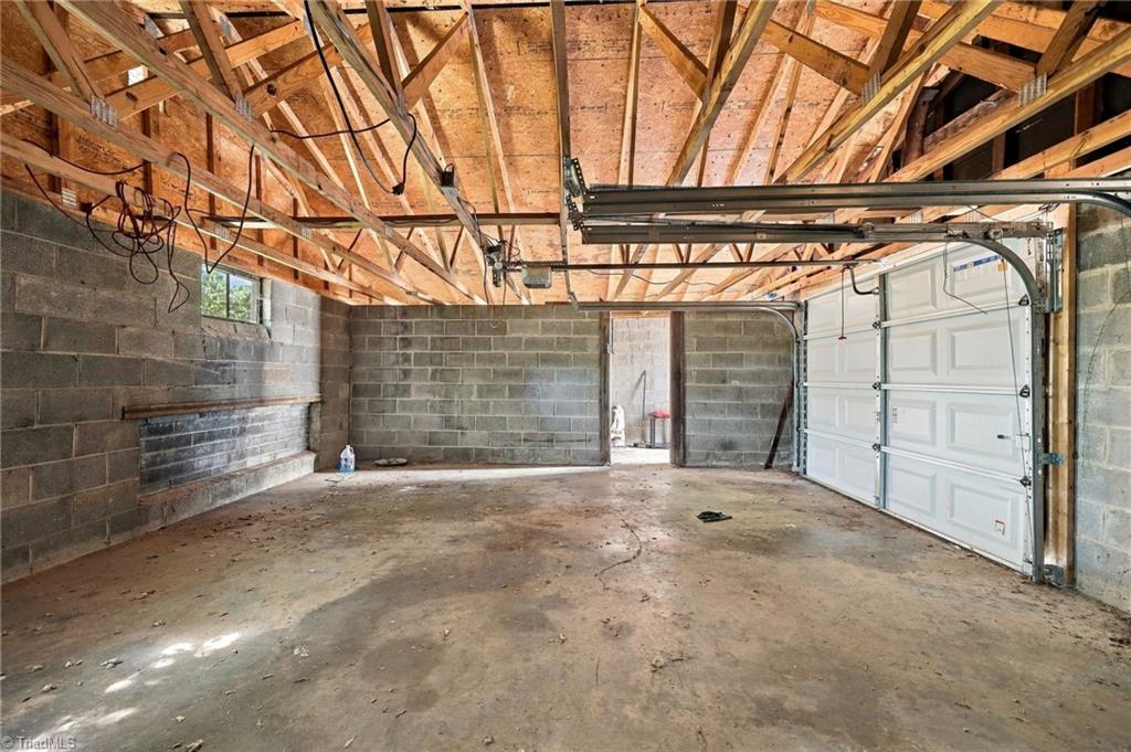 422 W 25th Street Property Photo 34