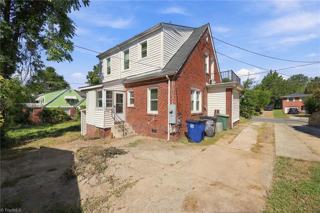 422 W 25th Street Property Photo 37