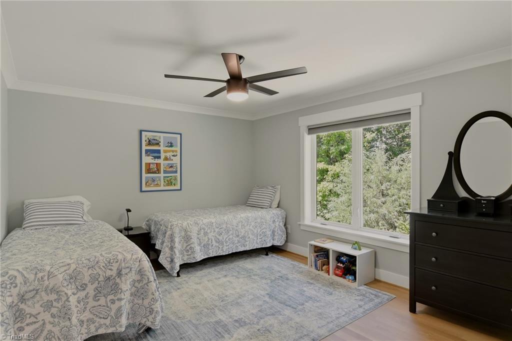 3925 Thorndale Drive Property Photo 29
