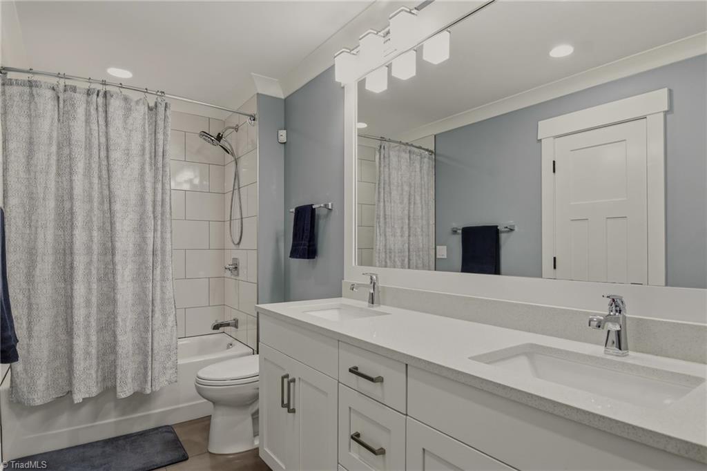 3925 Thorndale Drive Property Photo 30