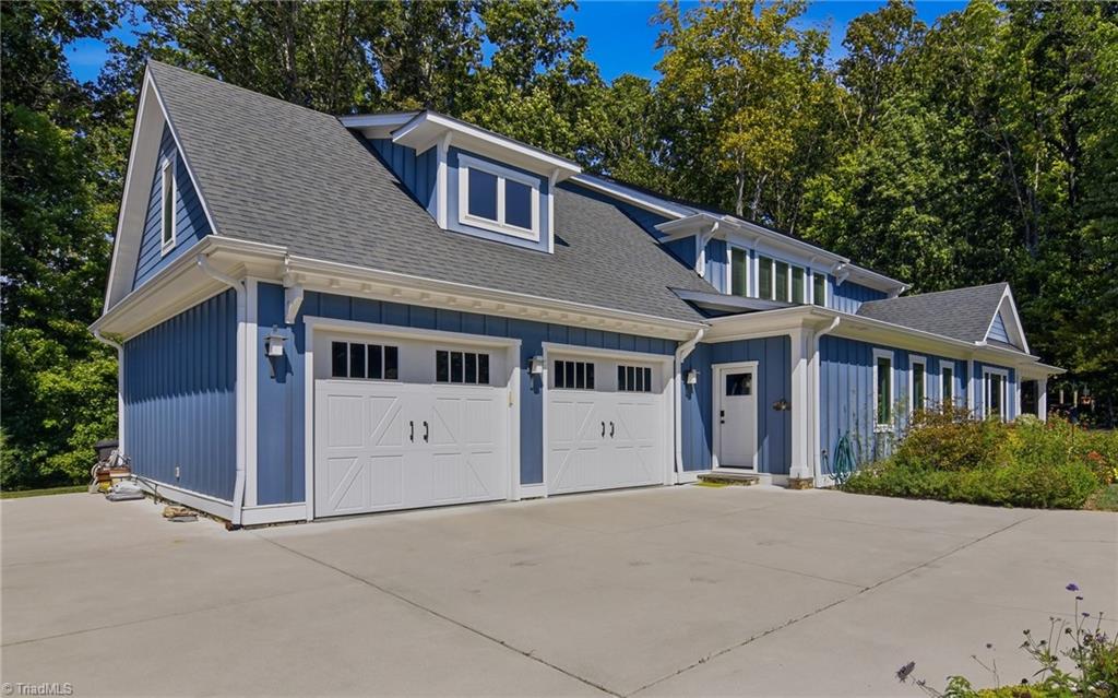 3925 Thorndale Drive Property Photo 40
