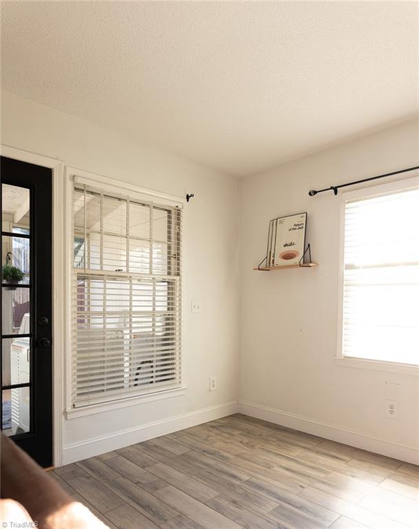 3915 Valley Court # F Property Photo 7