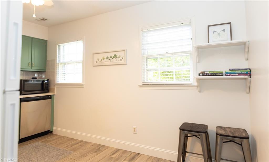 3915 Valley Court # F Property Photo 14