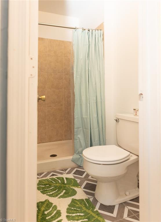 3915 Valley Court # F Property Photo 21