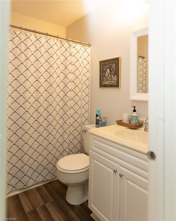 3915 Valley Court # F Property Photo 24