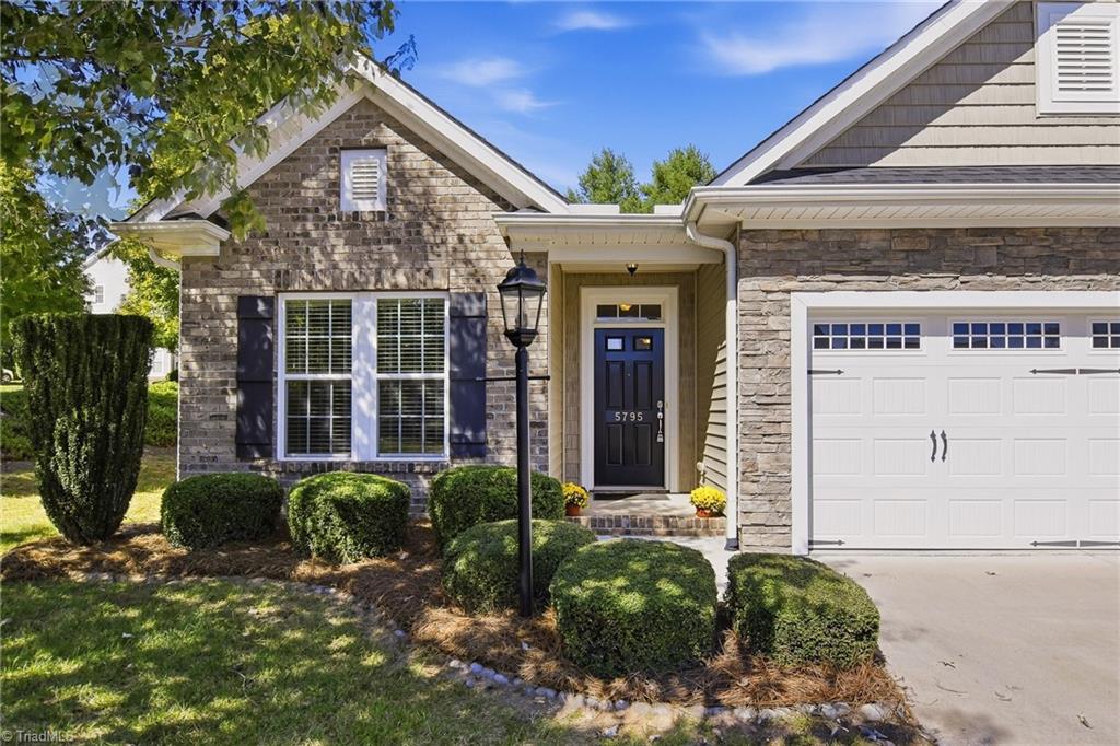 5795 Knoll Court Property Photo 1
