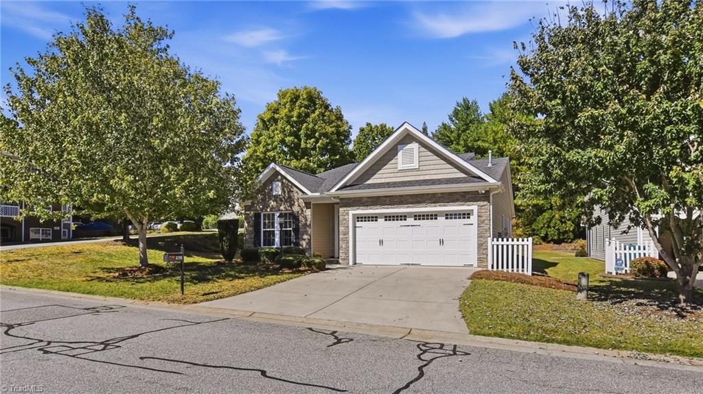 5795 Knoll Court Property Photo 3