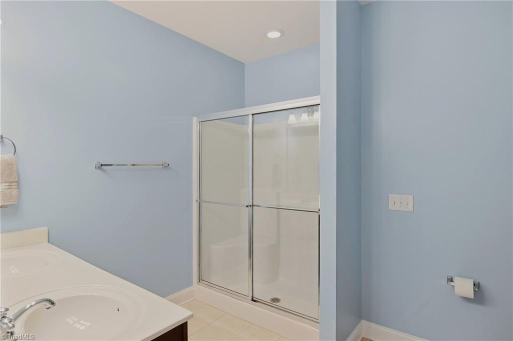 5795 Knoll Court Property Photo 18
