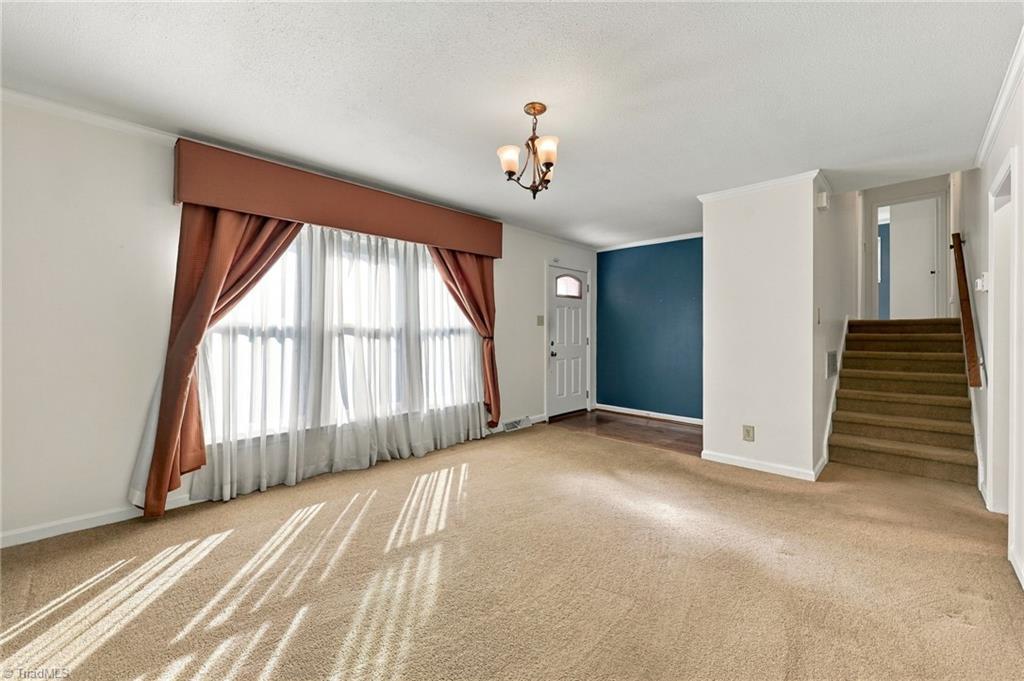 3701 Rolling Road Property Photo 4