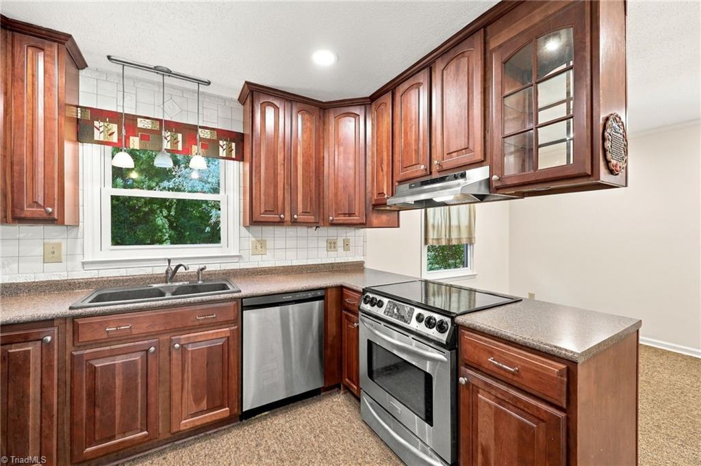 3701 Rolling Road Property Photo 7