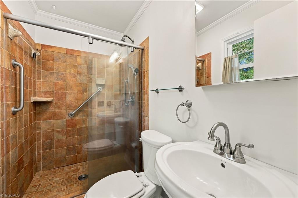 3701 Rolling Road Property Photo 11