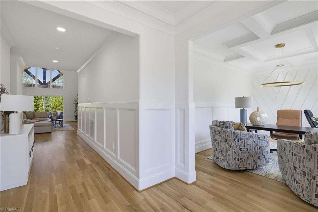7212 Woodfield Heights Drive Property Photo 4