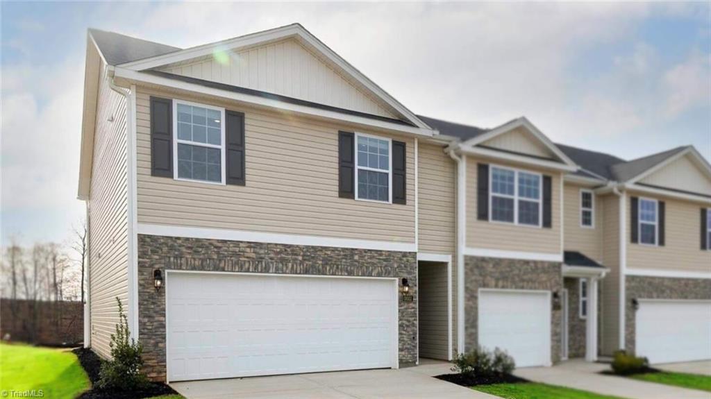 1604 Komondor Trail Property Photo 1