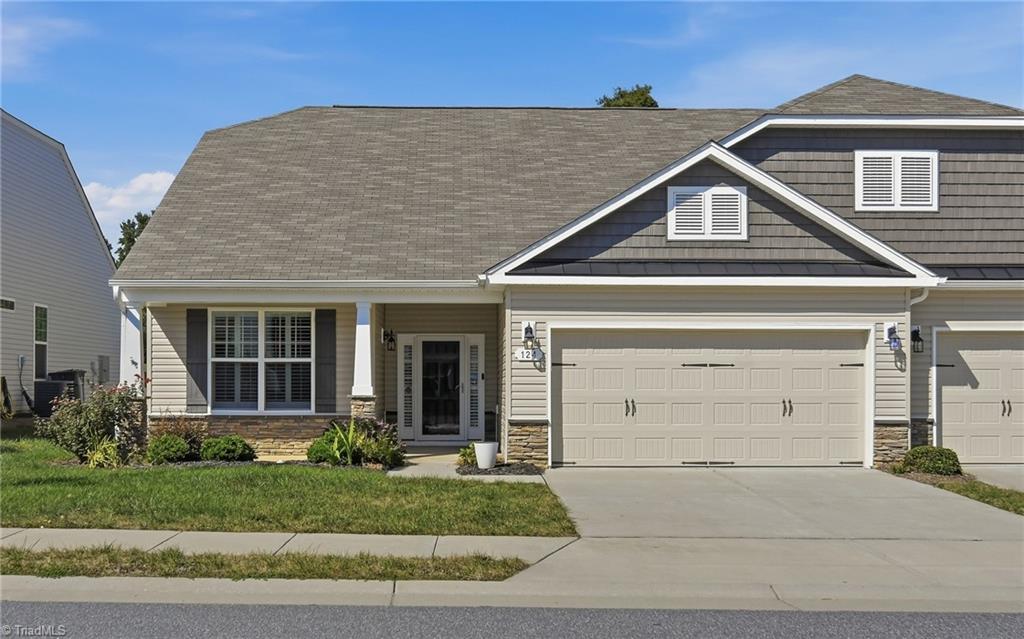 124 Oxford Ridge Court Property Photo 1