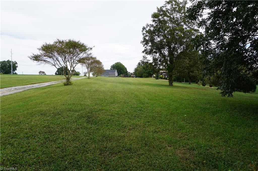 141 Old Thomas Farm Road Property Photo 2