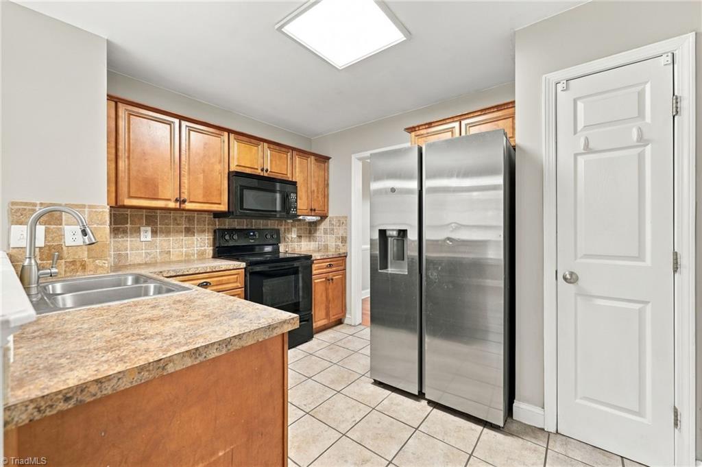2089 Jackson Way Property Photo 11