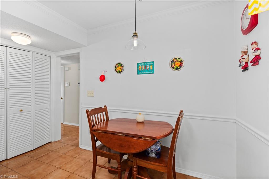 2701 Saint Johns Place Property Photo 11