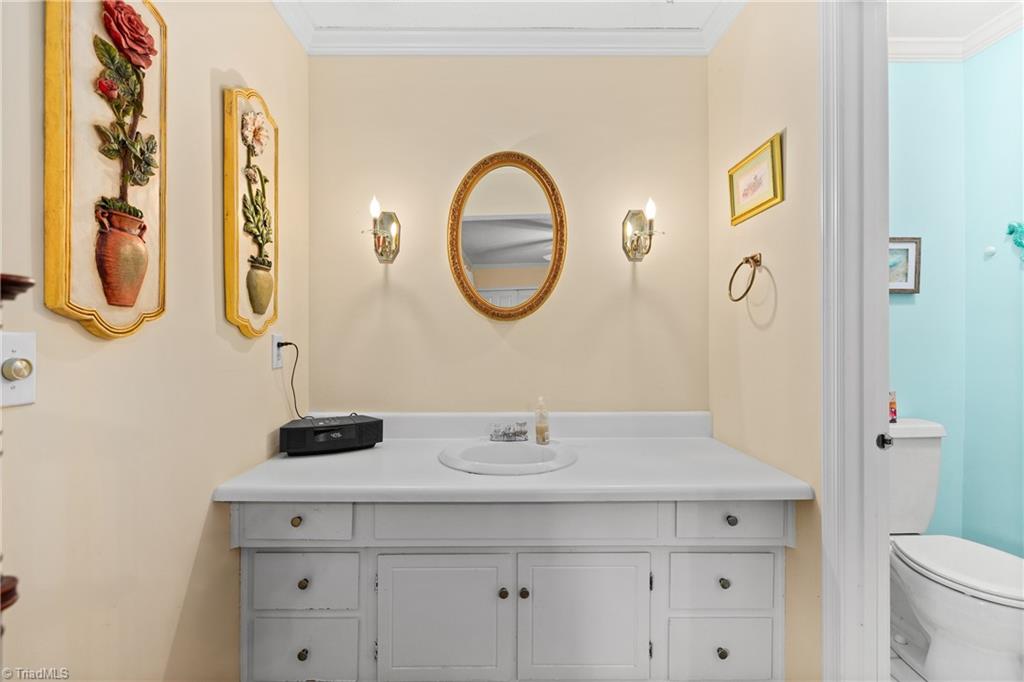 2701 Saint Johns Place Property Photo 15