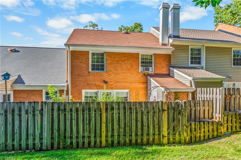 2701 Saint Johns Place Property Photo 23