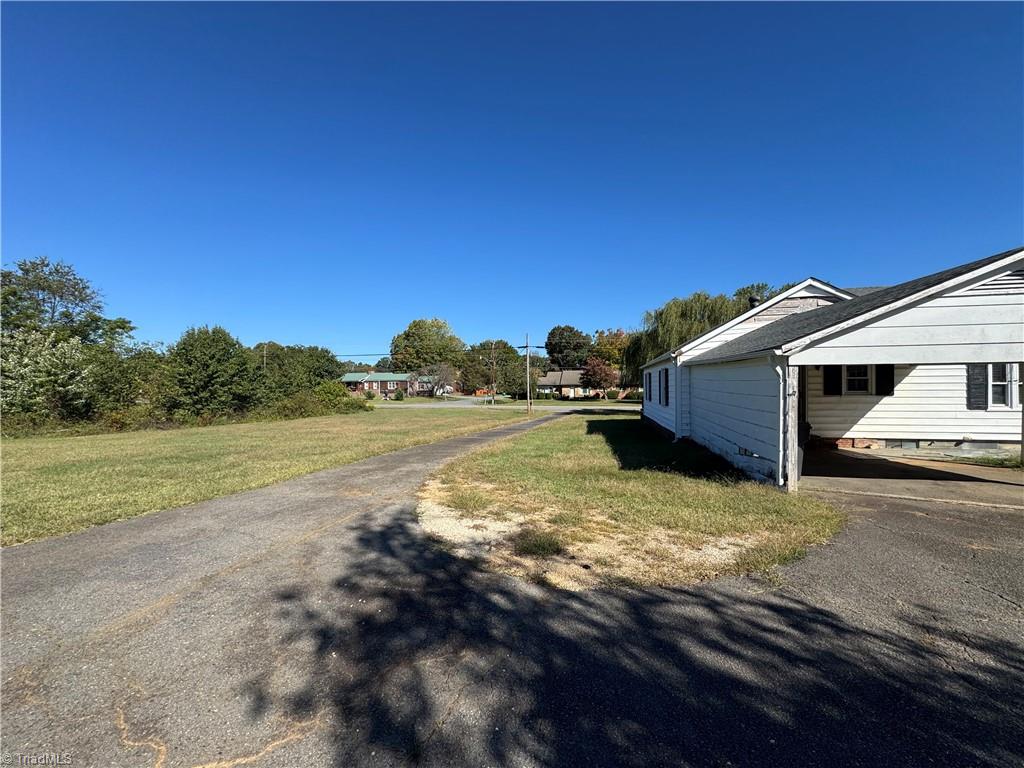 510 E King Street Property Photo 6