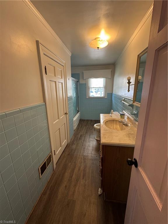 510 E King Street Property Photo 11