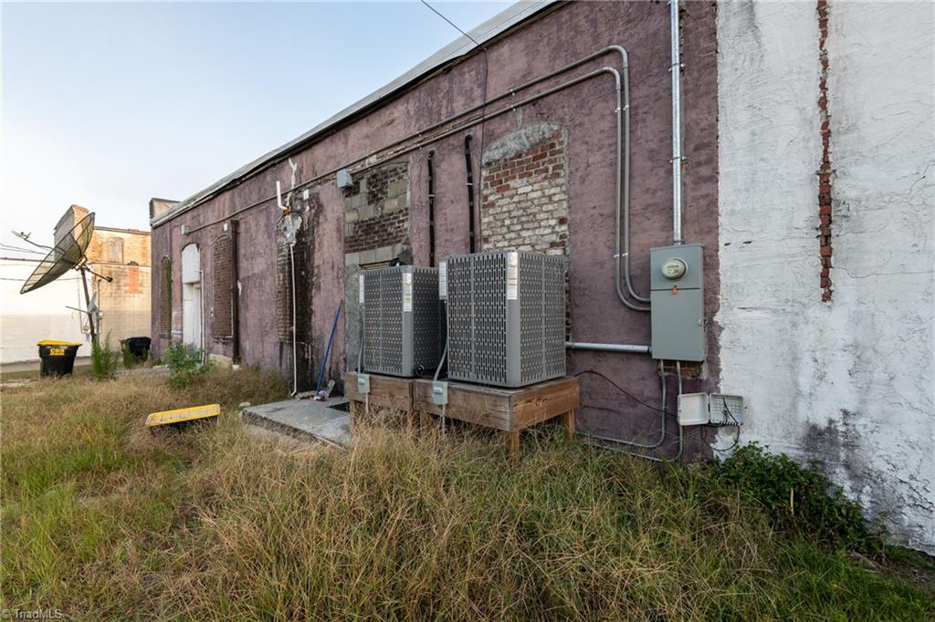 518 Queen Street Property Photo 20