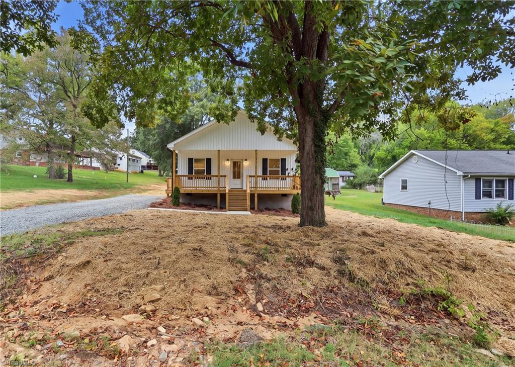 1123 2nd Street Property Photo 5