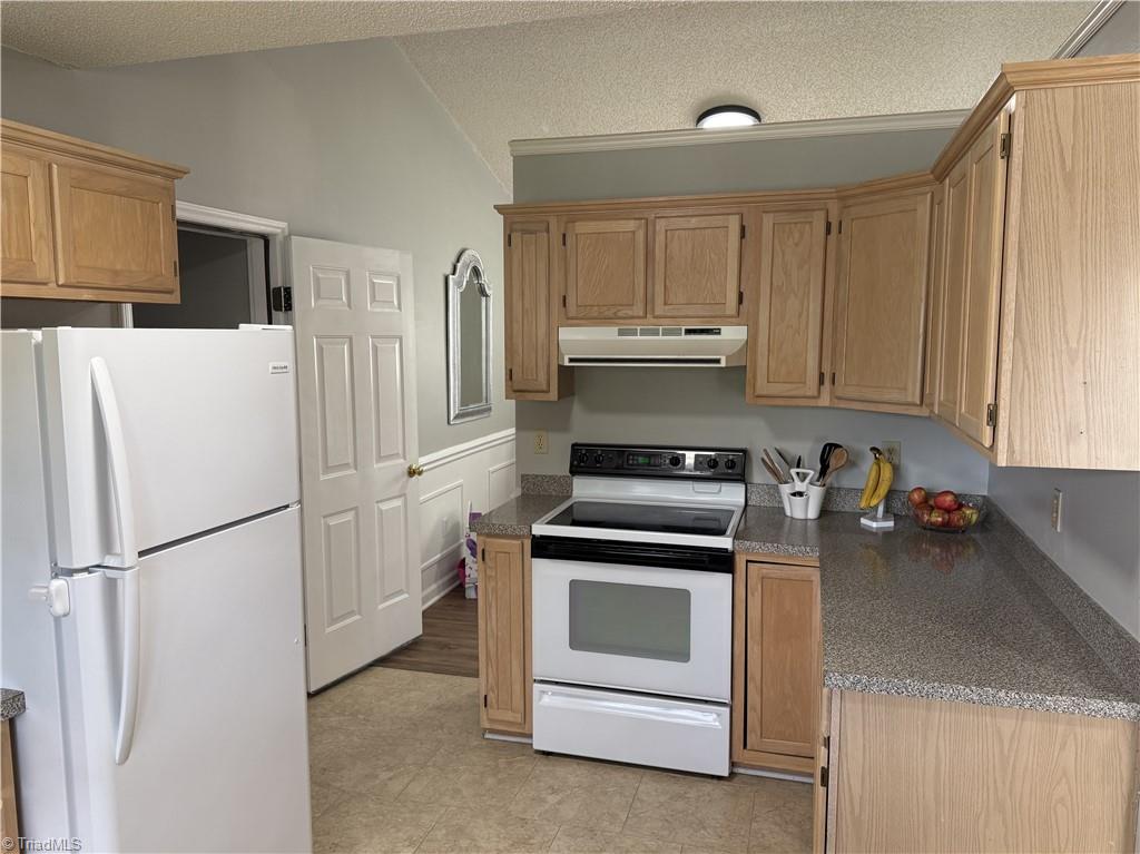 1503 Manora Court Property Photo 9