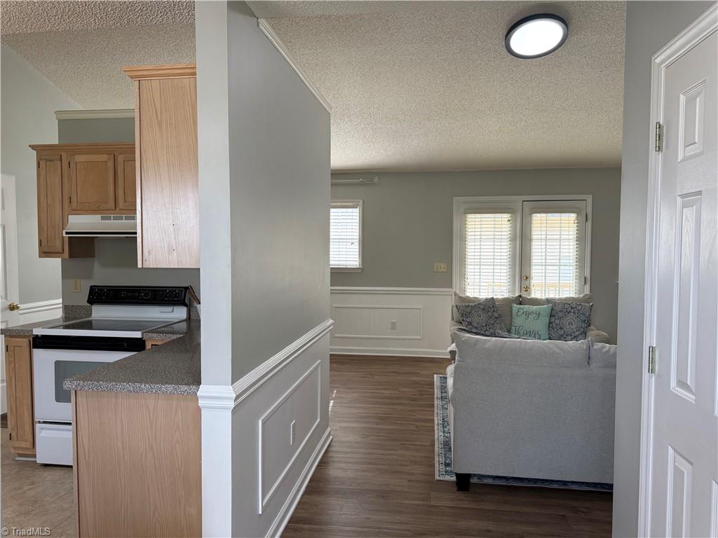 1503 Manora Court Property Photo 11