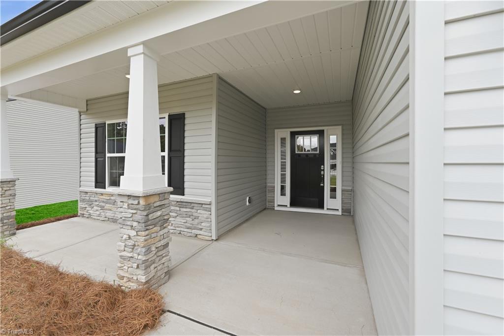 127 Luther Drive Property Photo 3
