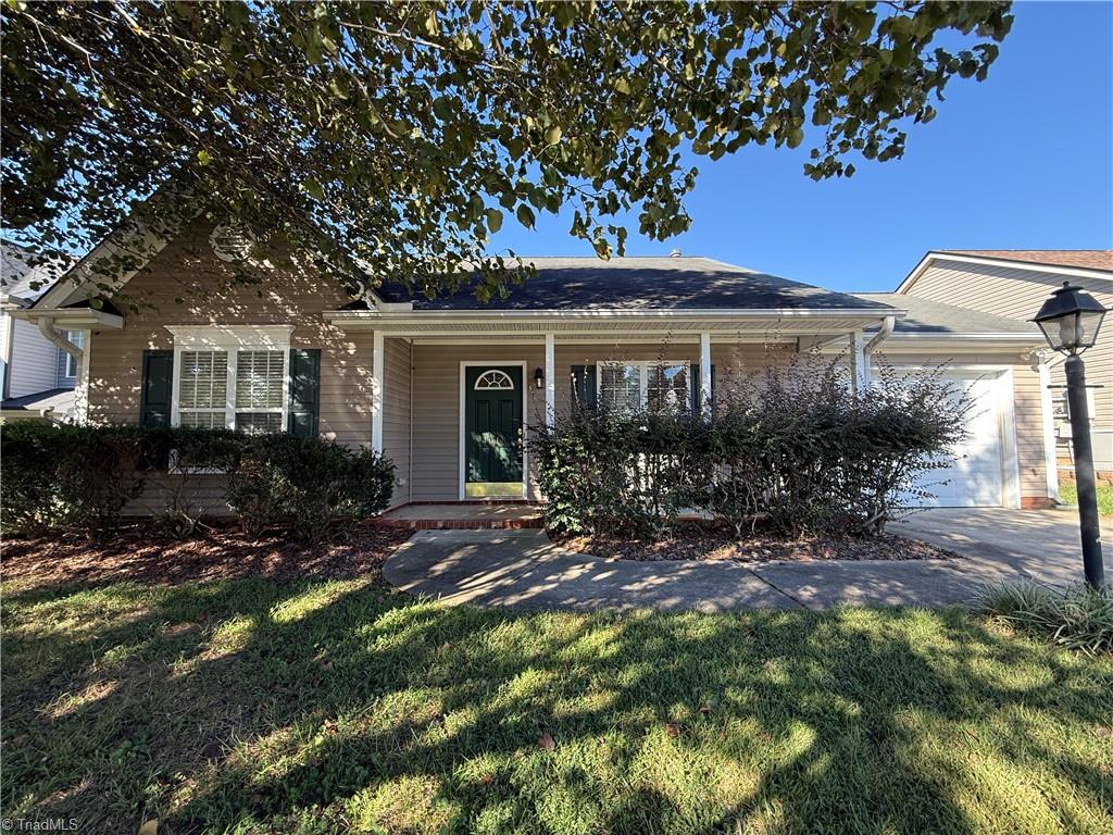4018 Leak Creek Court Property Photo 1