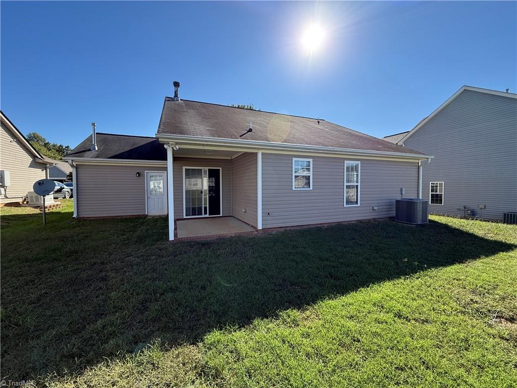 4018 Leak Creek Court Property Photo 15