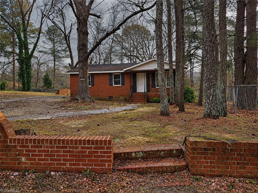 217 S Grove Avenue Property Photo 1