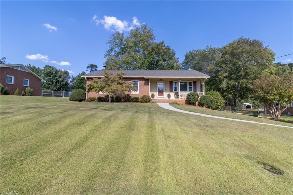 7541 Pine Trails Road Property Photo 2