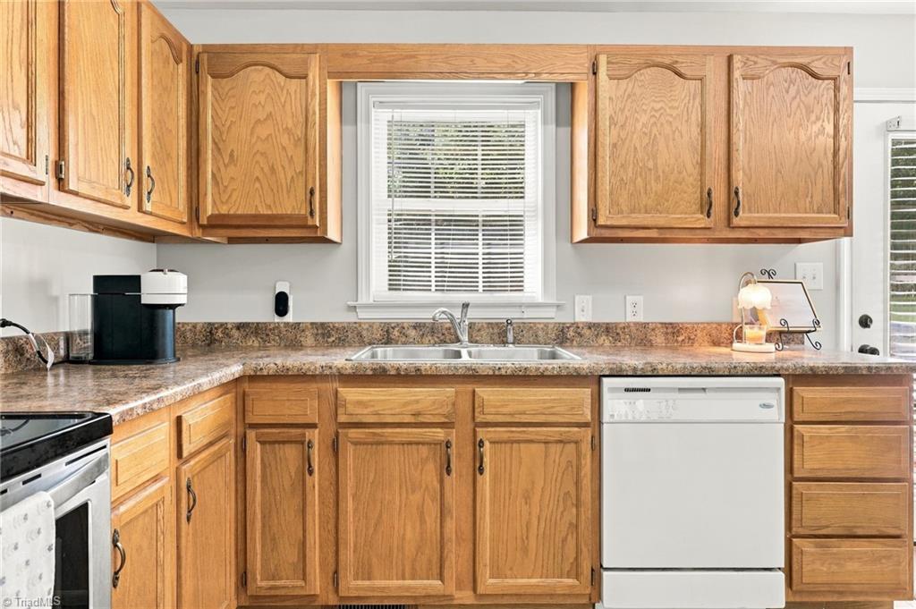 398 Goldenrod Lane Property Photo 25
