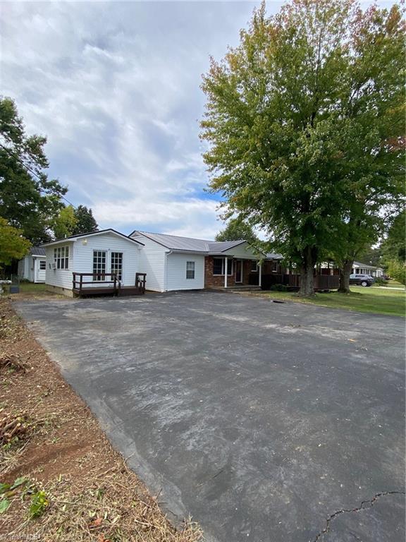 6960 Nc Highway 700 Property Photo 1