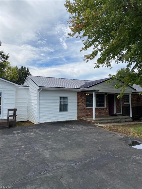 6960 Nc Highway 700 Property Photo 2