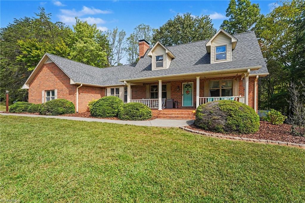1100 Wolf Rock Road Property Photo 1