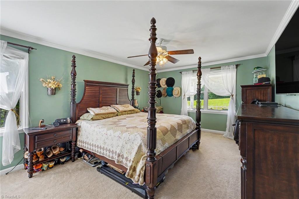 1100 Wolf Rock Road Property Photo 15