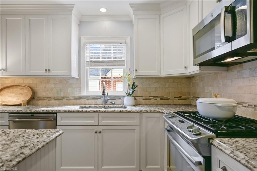 1206 Hill Street Property Photo 14