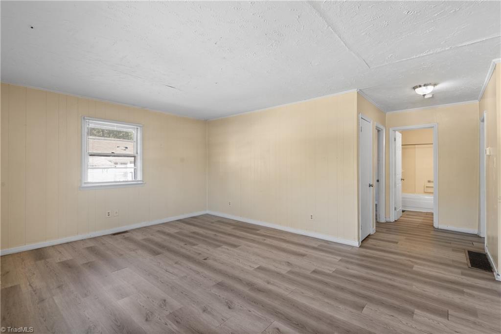 1610 Brockett Avenue Property Photo 9