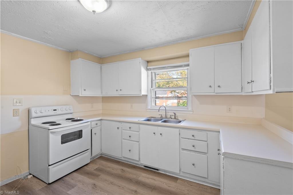 1610 Brockett Avenue Property Photo 11