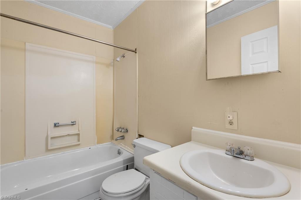 1610 Brockett Avenue Property Photo 23