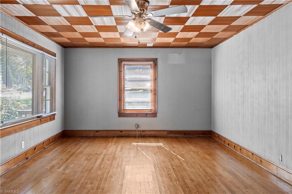 410 Rosewood Drive Property Photo 4