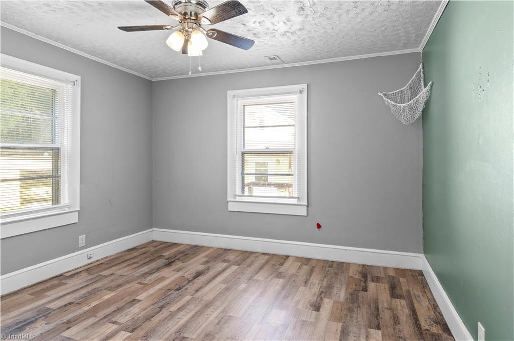 410 Rosewood Drive Property Photo 13